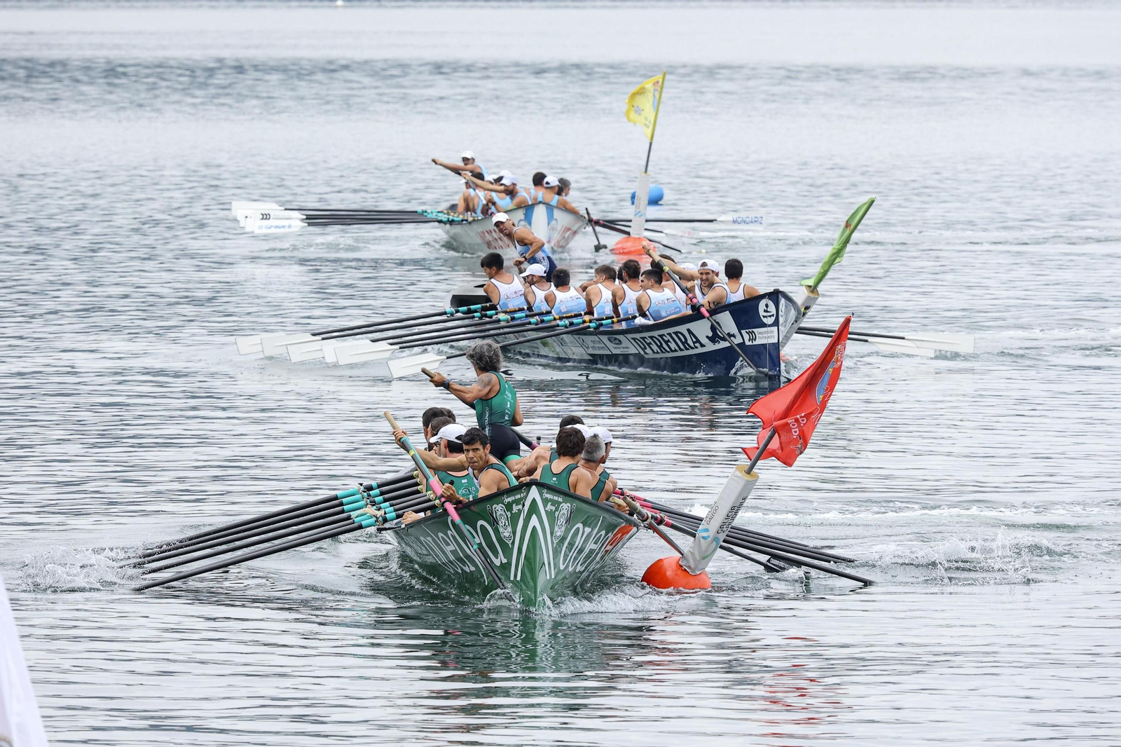 Galería | Emocionante bandera de traineras en Redondela