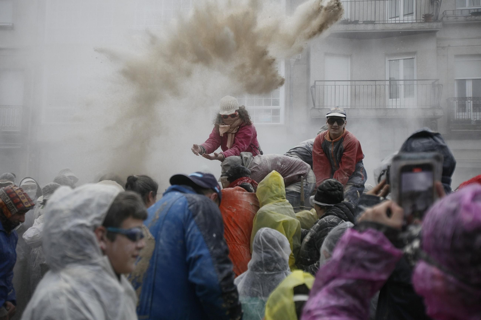 Galería | Los entroideiros conquistan Xinzo en el Domingo de Fareleiro