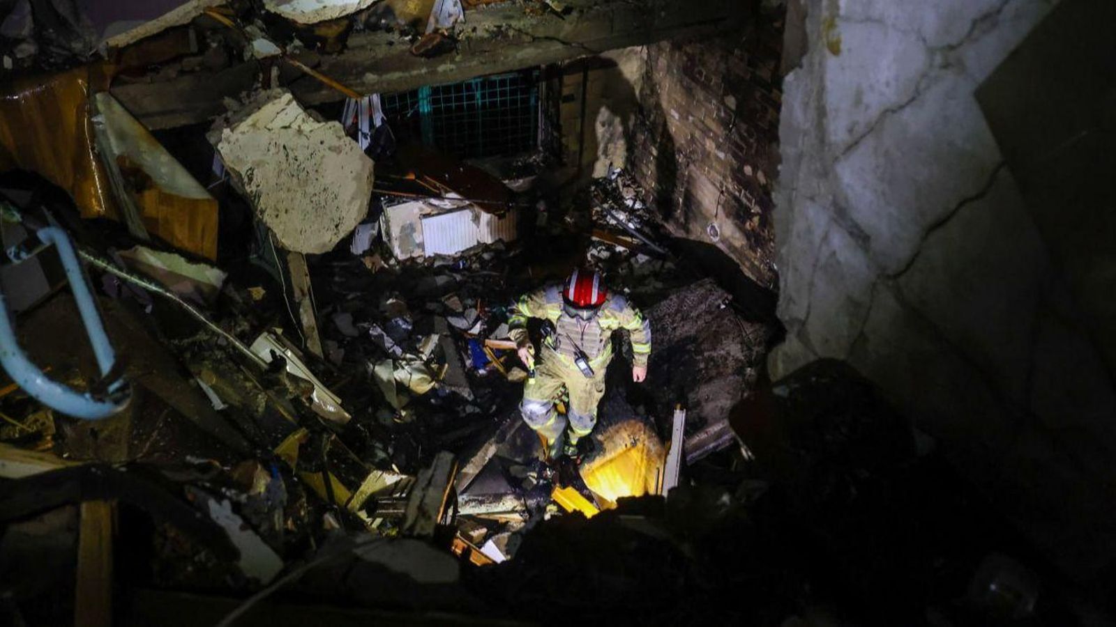Un edificio destruido en Kiev a causa de un nuevo bombardeo de Rusia