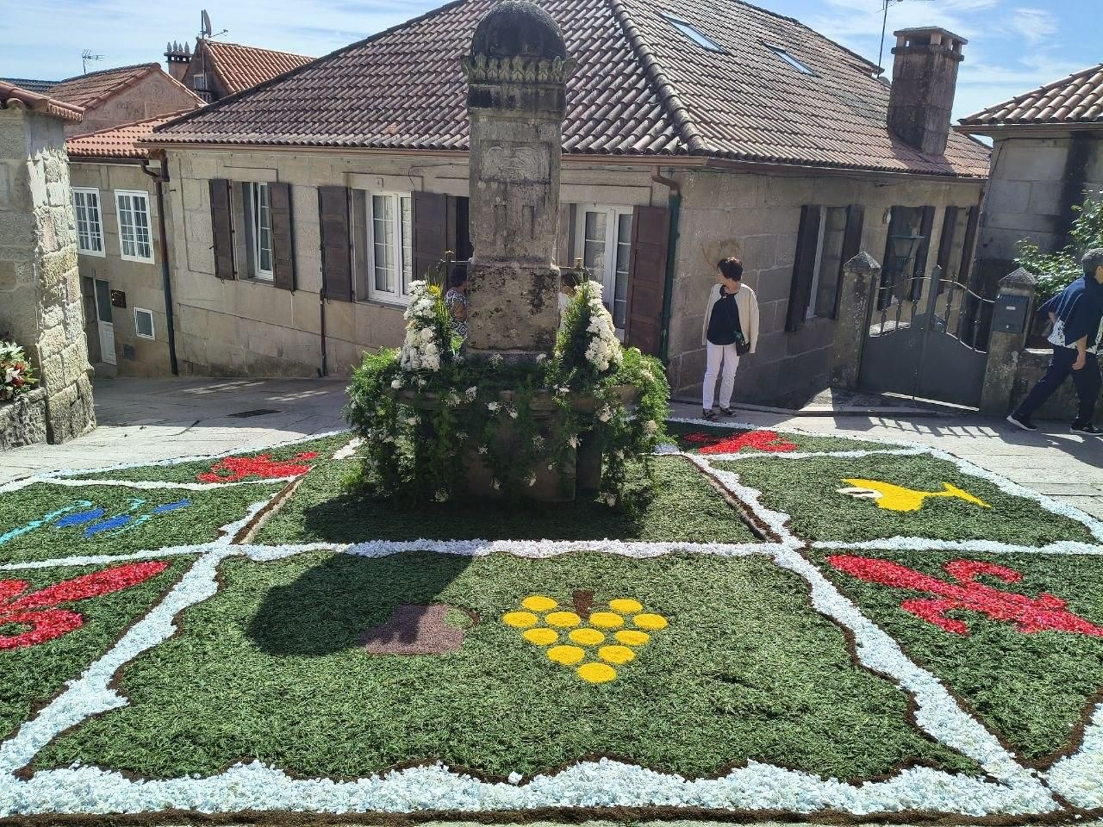 Alfombras florales en Combarro.