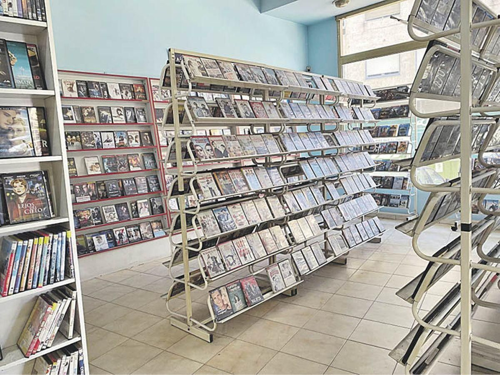 Uno de los locales aun abiertos.