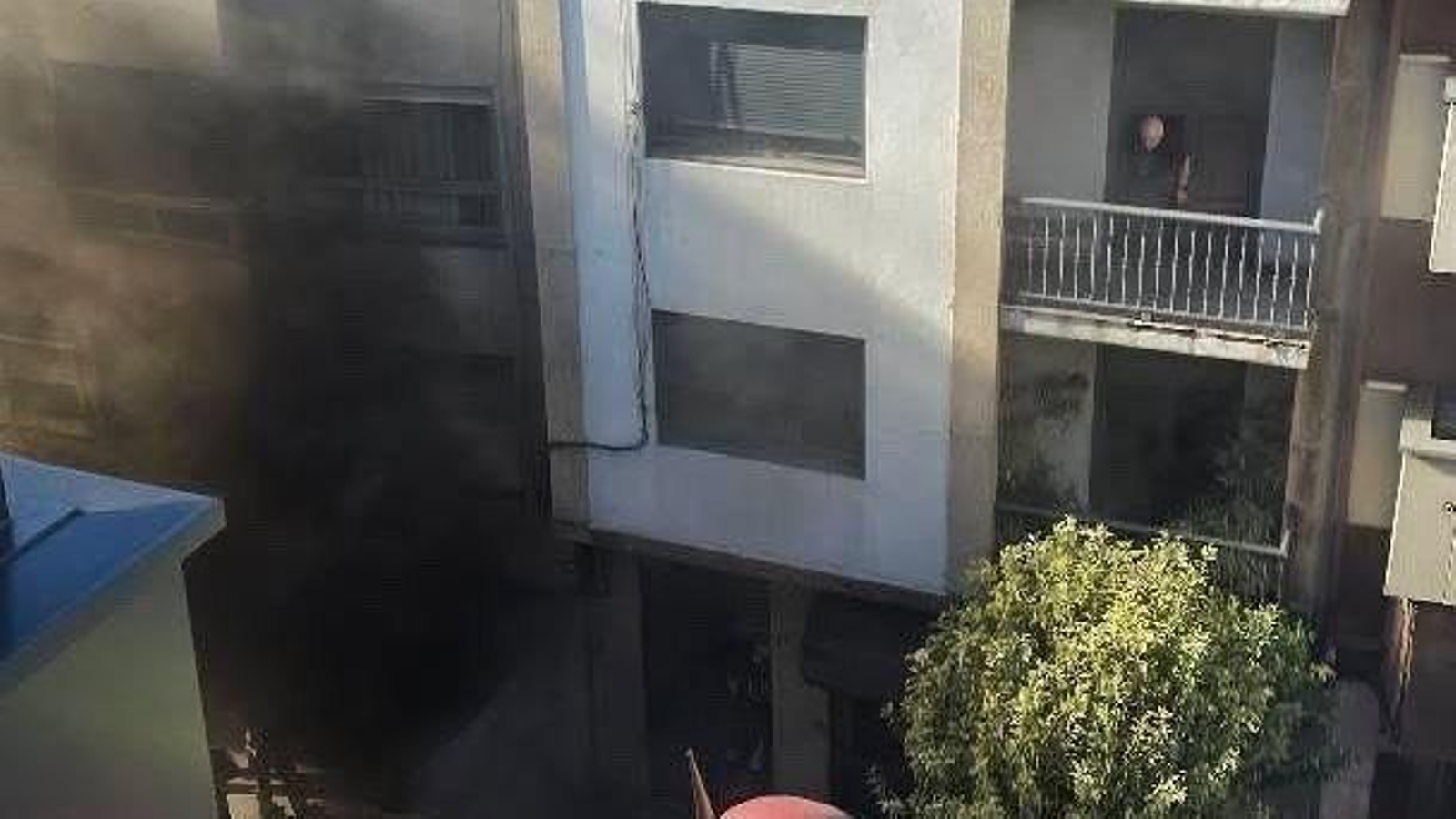 Vista del garaje incendiado en la calle Sanjurjo Badía, en el barrio de Teis, en Vigo, a 18 de octubre de 2026.