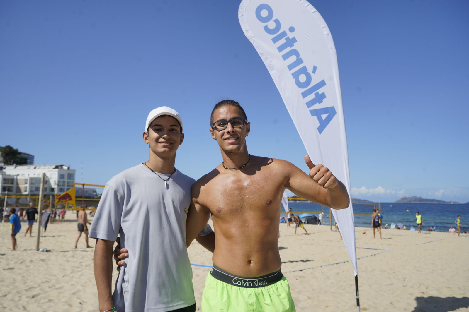 Participantes en el III Torneo Atlántico de voley playa.