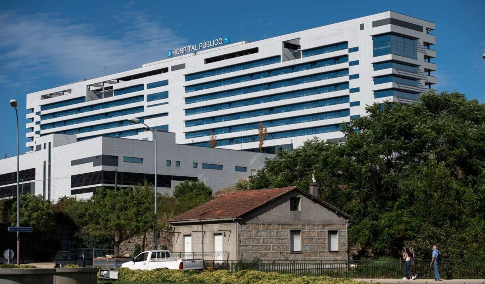 Fachada del CHUO. )FOTO: ÓSCAR PINAL)