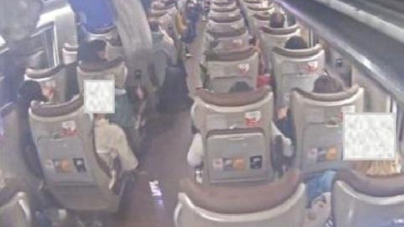 Momento en el que se produce el descarrilamiento del coche 6 del tren Iryo, captado por la cámara interior, a la altura del kilómetro 318,681 en Adamuz, antes de colisionar con el Alvia. REMITIDA / HANDOUT por CIAF