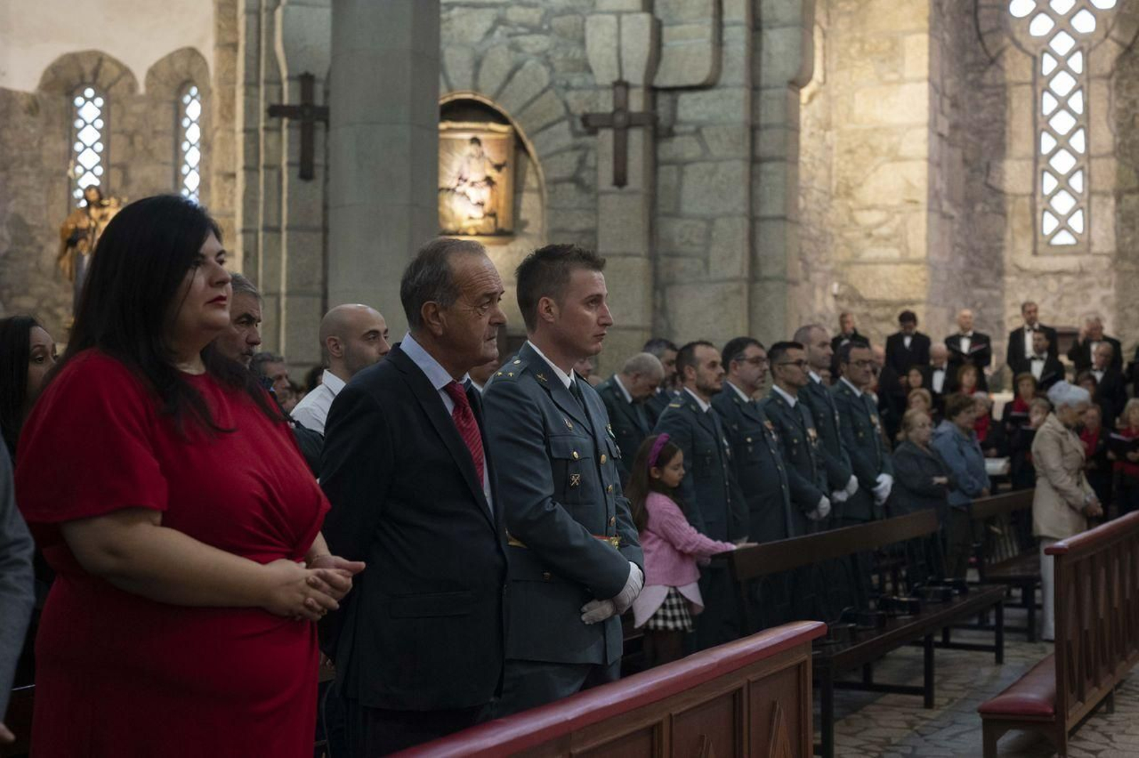 Misa del Pilar en O Carballiño (FOTOS: MARTIÑO PINAL)