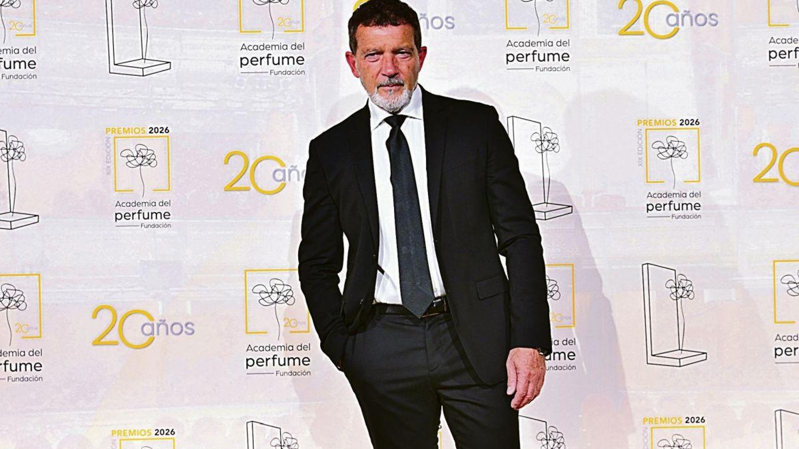 El actor Antonio Banderas posa en el photocall de la Academia del Perfume.