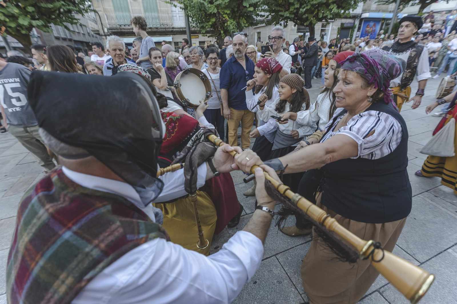 Galería | Los duelos y secuestros de la Baixada de Pepa Loba en O Carballiño