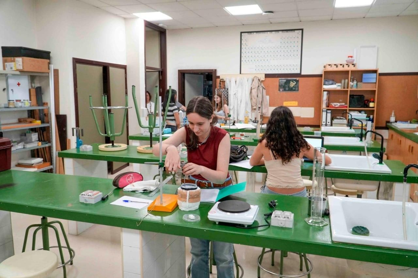 Galería | Vigo vuelve a las aulas entre abrazos, nervios e ilusión
