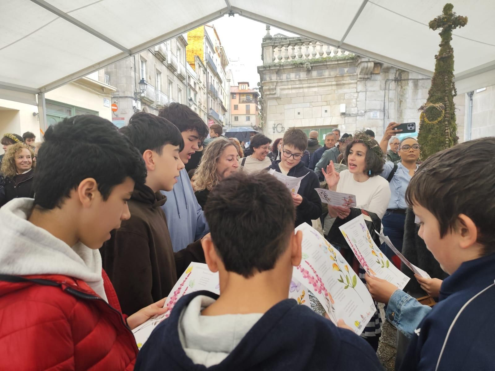 Os Maios no colexio Sagrado Corazón de Celanova