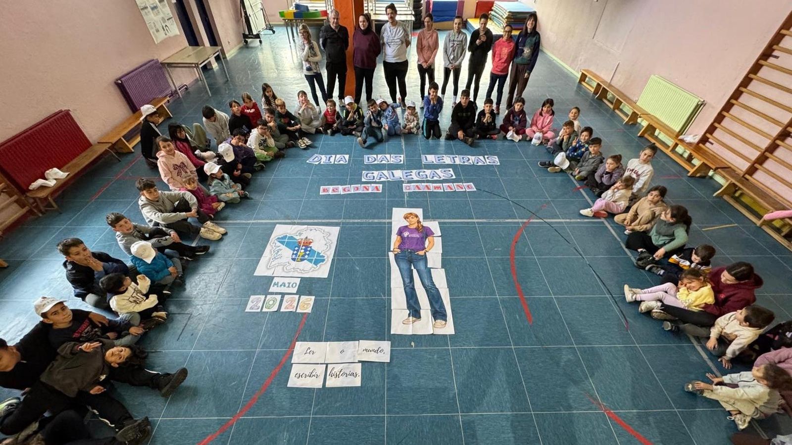 Actividade do CEIP O Castiñeiro do Laza no último Día das Letras Galegas.