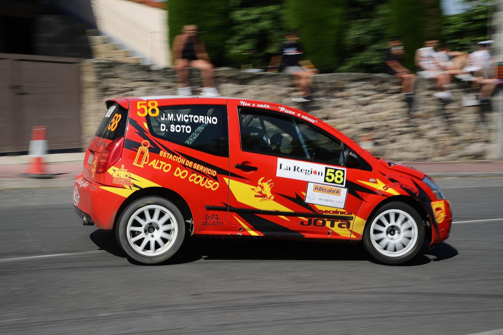 Galería | El tramo de Taboadela marca el inicio del segundo día del Rally de Ourense 2026, en fotos