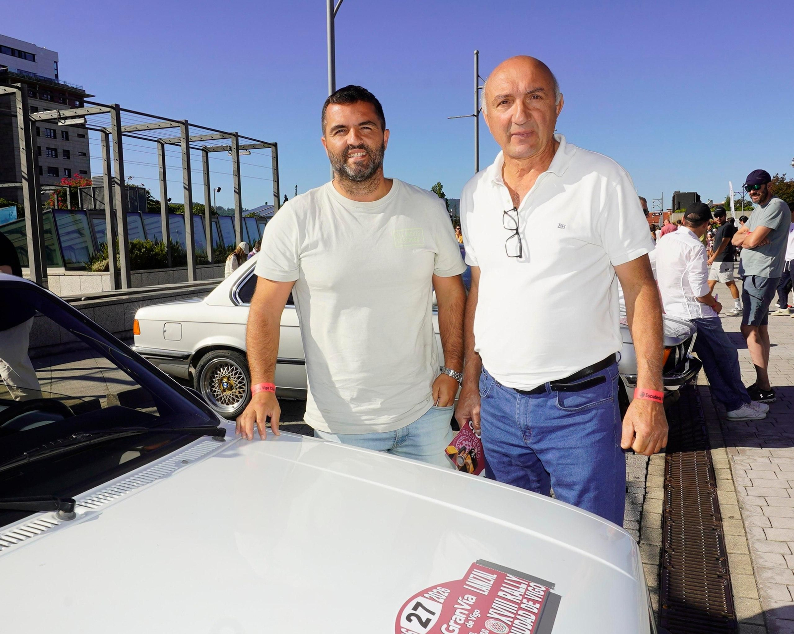 Galería | Los coches clásicos toman el Gran Vía