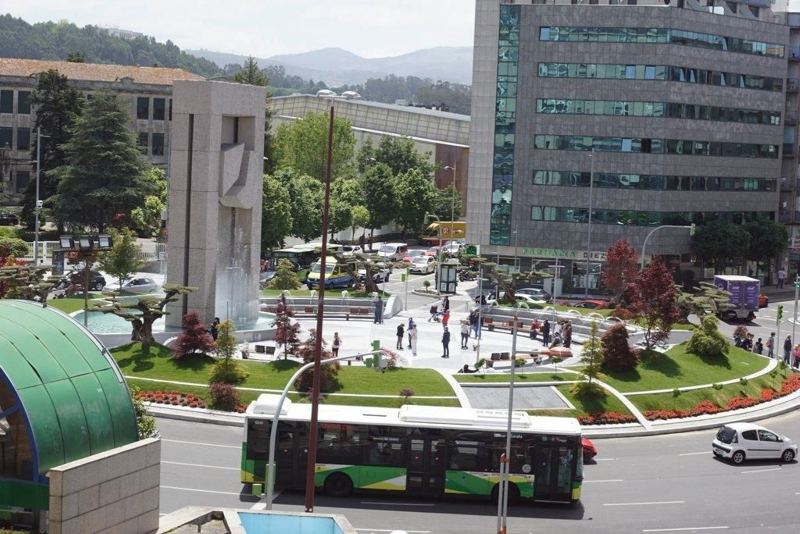 Vista aérea  de Plaza América // Vicente