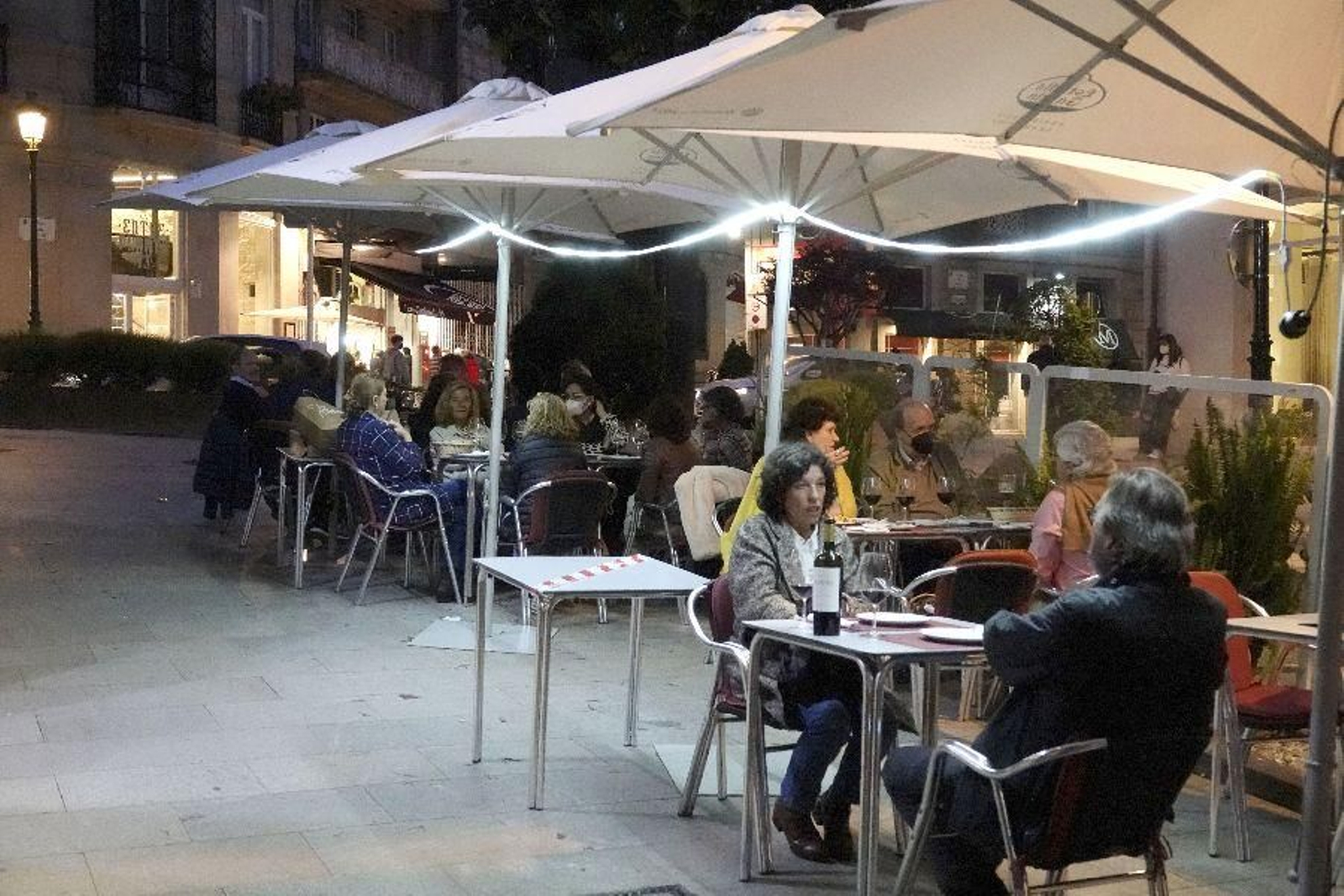 Primera noche sin estado de alarma en Vigo _ Vicente 33