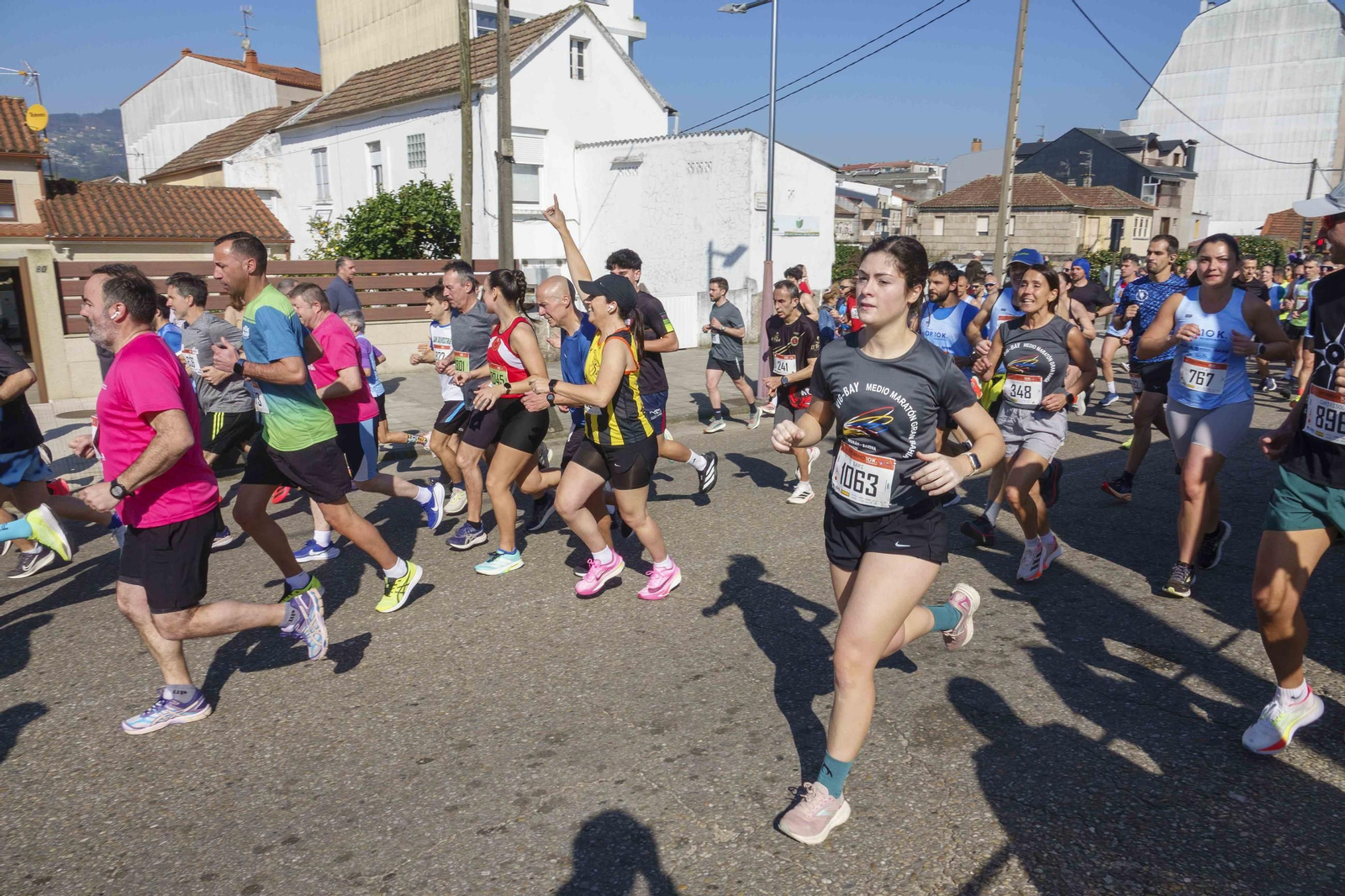 Galería | Pequeños y mayores se divierten en la 10K de Porriño