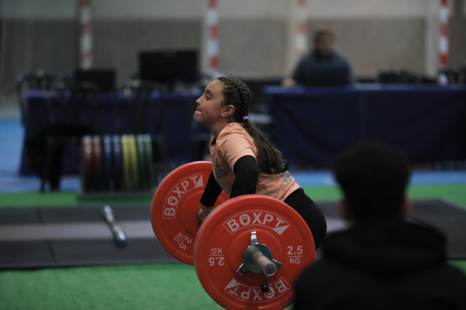 Galería | El futuro de la halterofilia gallega se cita en Oira