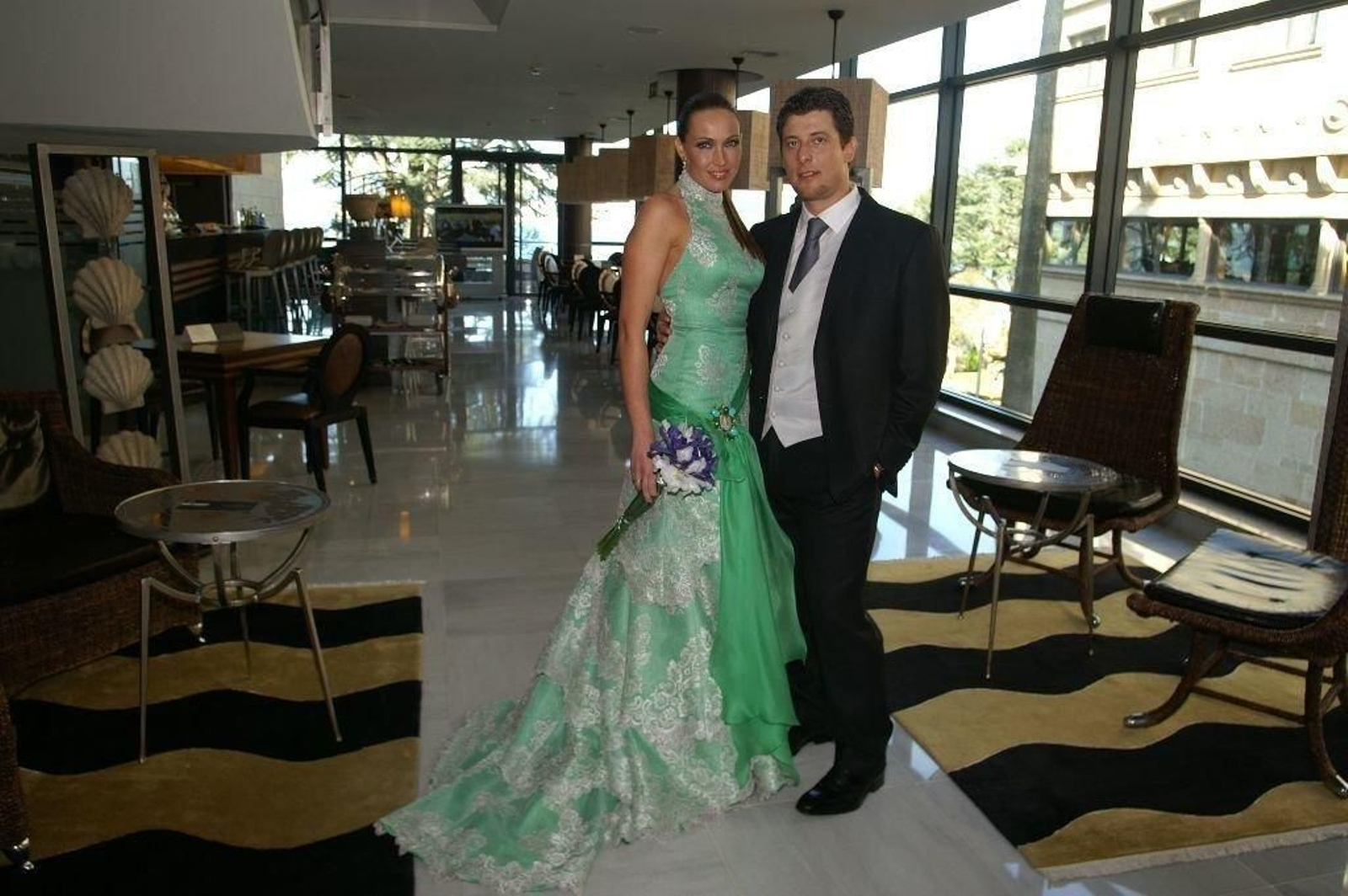 Silvia Fominaya y su todavía marido, en 2009 durante la boda celebrada en Vigo.