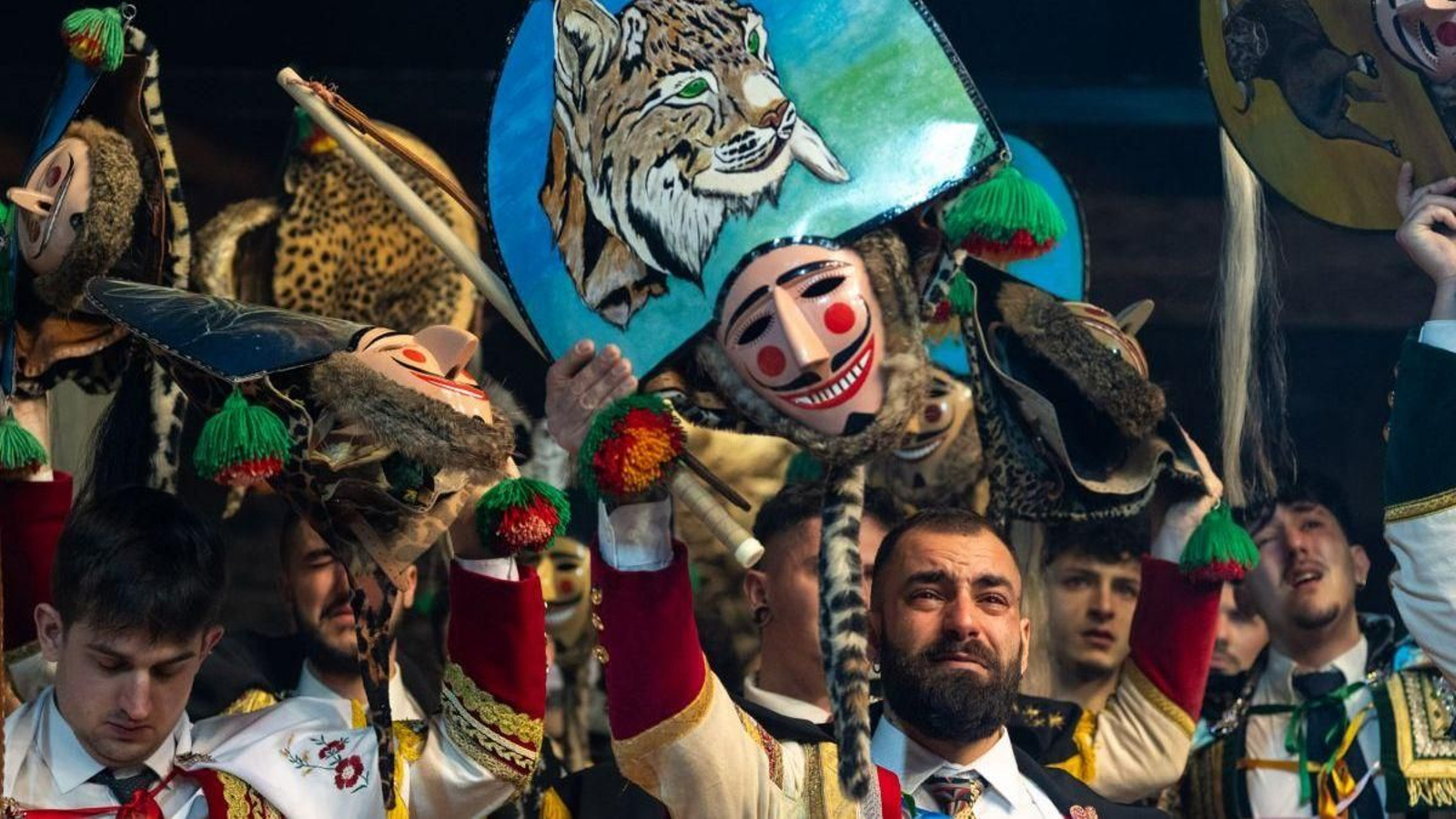 Os lazanos non puideron reprimir as lágrimas ao remate do Testamento do Burro, e ergueron as súas caretas ao aire.