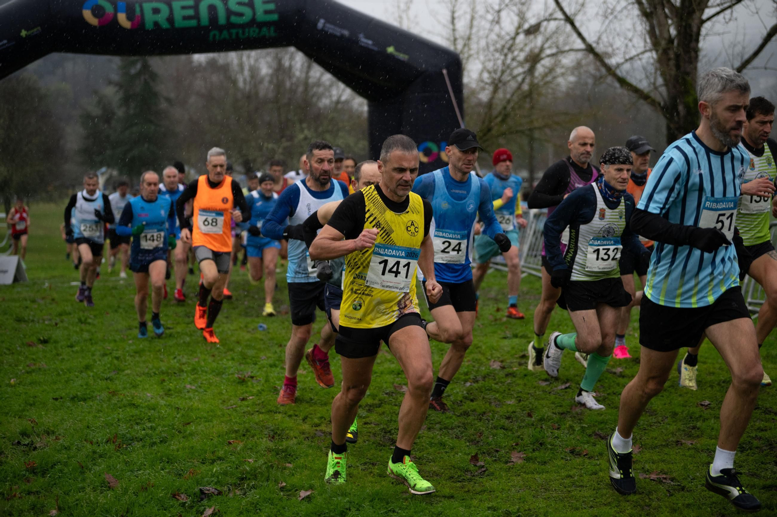 Galería | El Cross gallego disfruta en Ribadavia