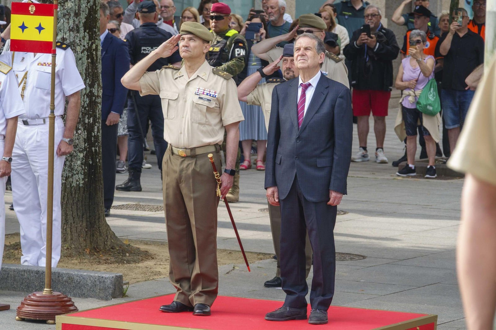 Galería | Comienza la programación del Día de las Fuerzas Armadas en Vigo
