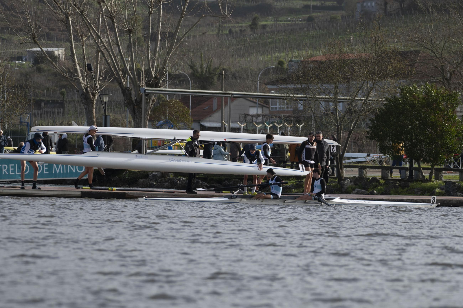 Galería | Castrelo de Miño disfruta con el Campeonato Gallego de Remo de larga distancia
