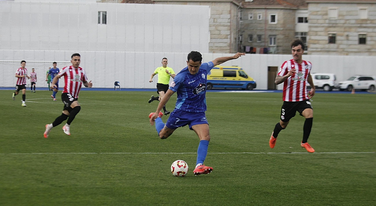 Galería | O Couto rugió ante un victorioso Ourense CF