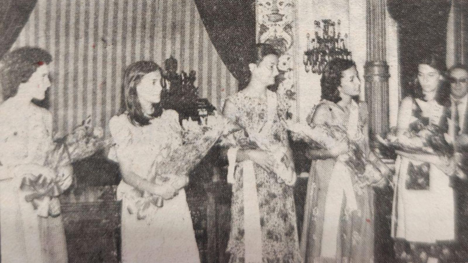 Proclamación de la Reina de las Fiestas y sus Damas de honor.