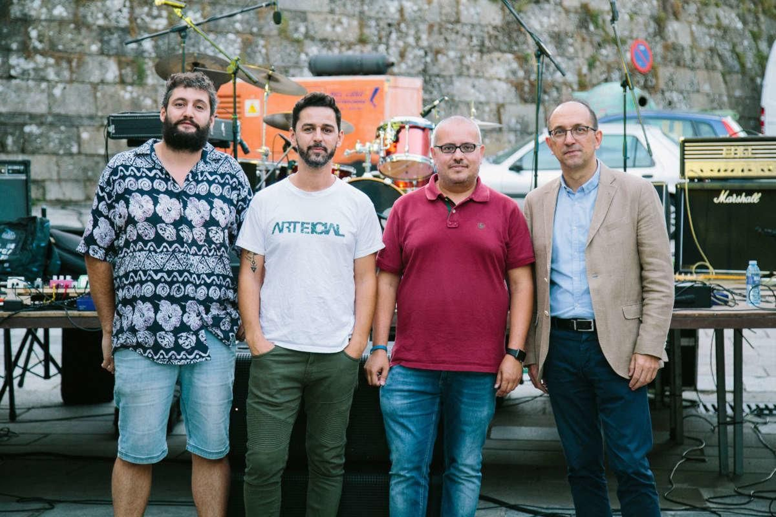 Los promotores de MUSGO, Adrian Fragueiro y Manuel Aranxo; el alcalde de Ribadavia, César Fernández, y el secretario general de Cultura de la Xunta, Anxo Lorenzo. (Foto: Cedida)