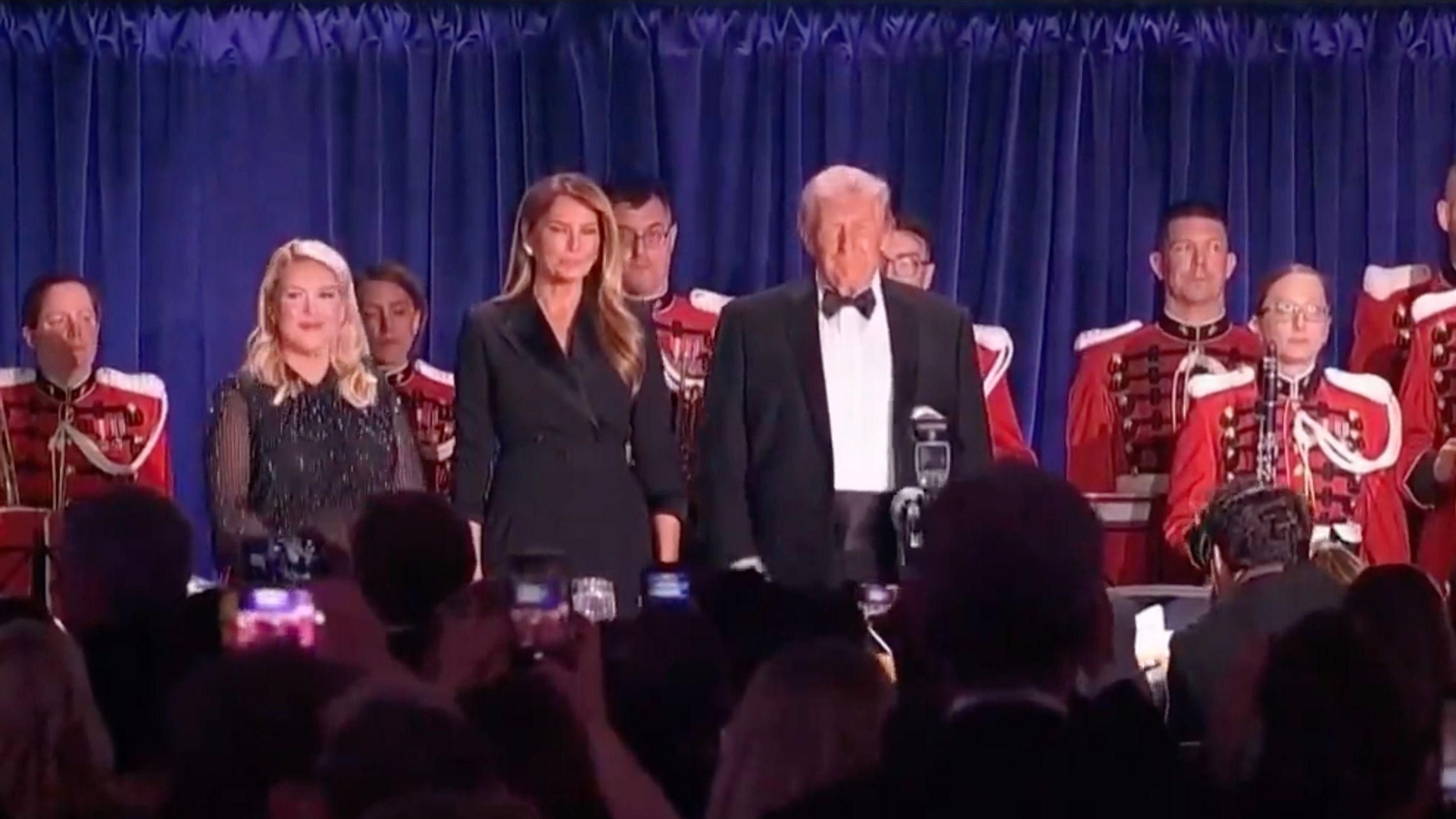 Donald Trump y Melania Trump, a su llegada a la cena de corresponsales.