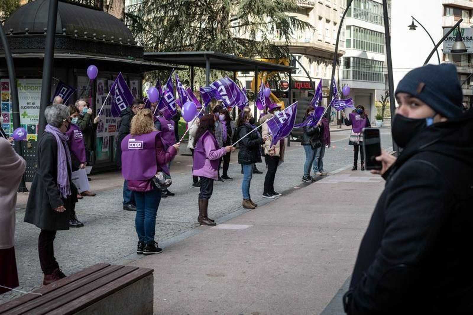 Concentración de los sindicatos UGT-CCOO por el 8M (ÓSCAR PINAL).