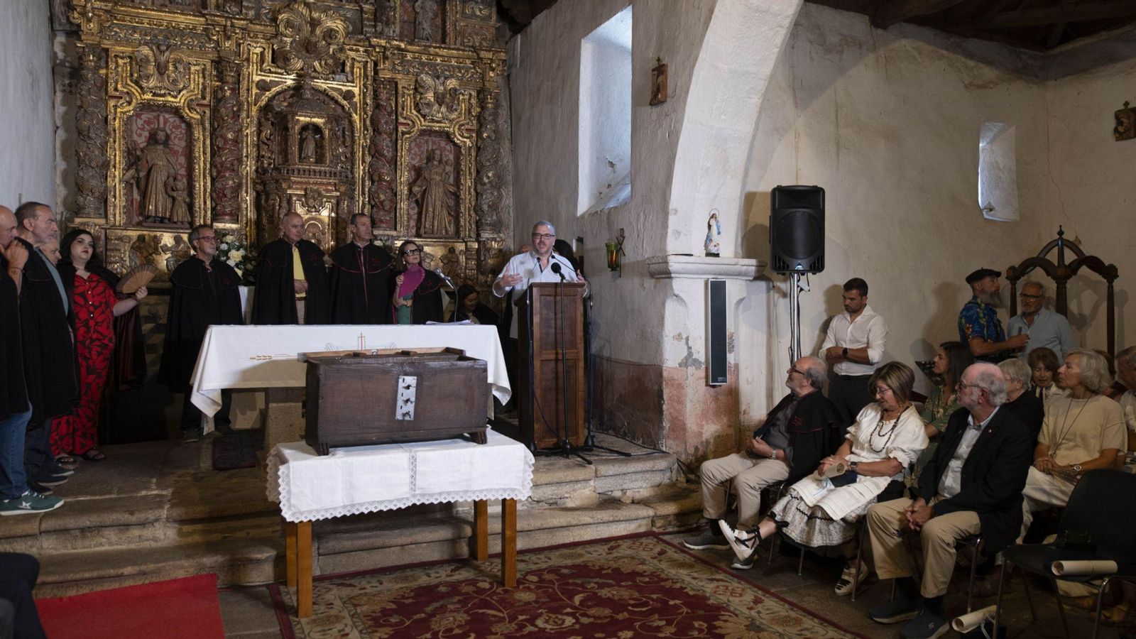 O tradutor portugués Marco Neves, durante o seu discurso tras ser nomeado xuíz honorario do Couto Mixto.