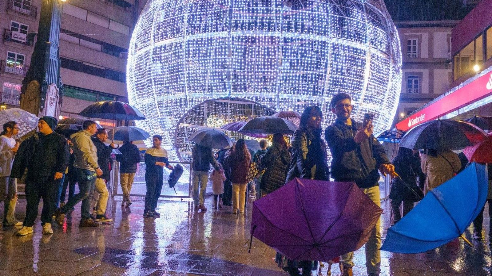 Galería | Vigo se ilumina con las luces de Navidad 2025