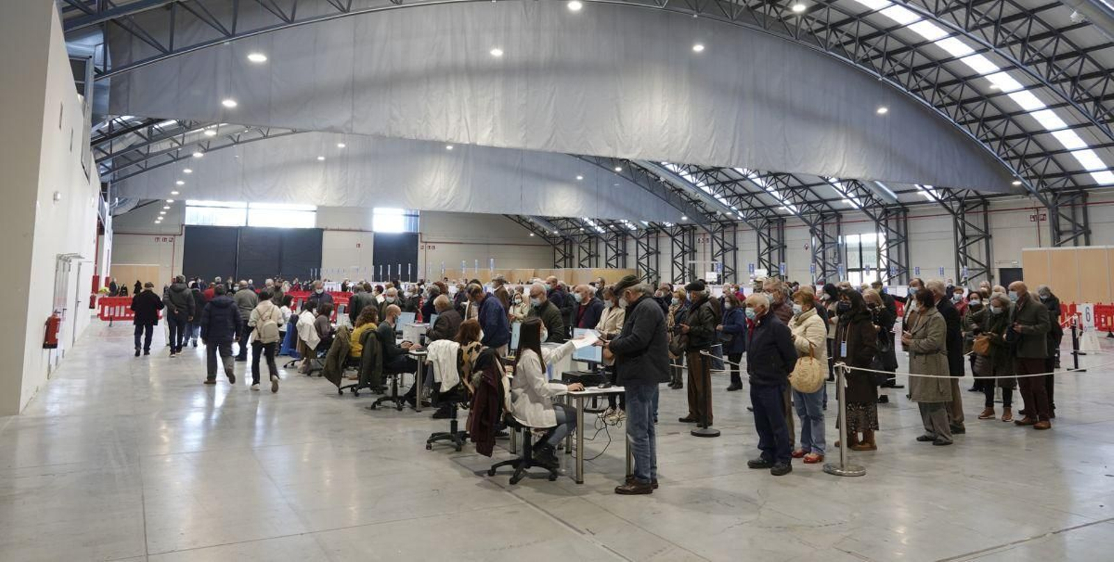 Los equipos de vacunación del Sergas volverán a Ifevi el próximo jueves.