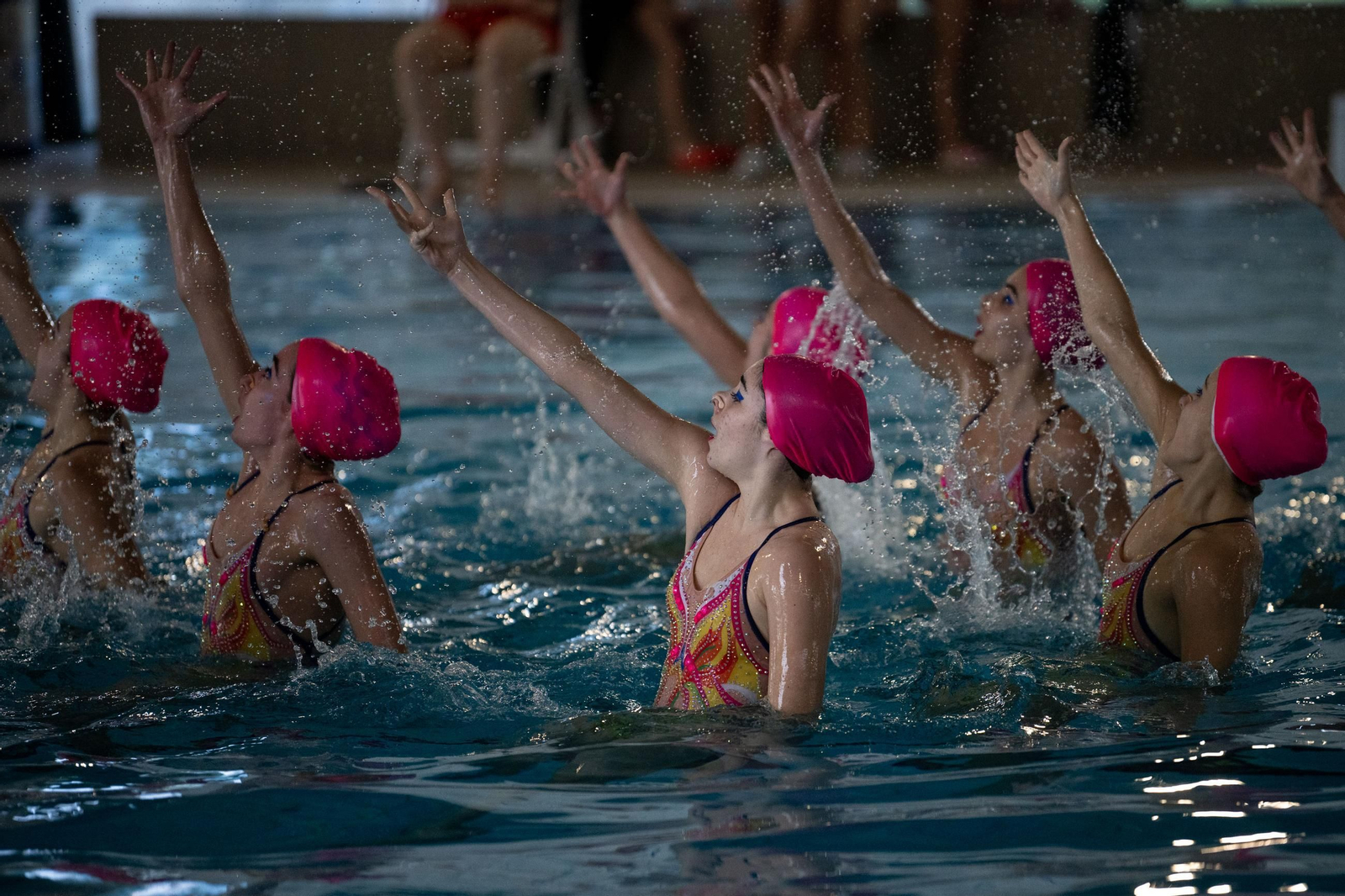 Galería |  La natación artística celebra su Campeonato Gallego de Invierno en Os Remedios