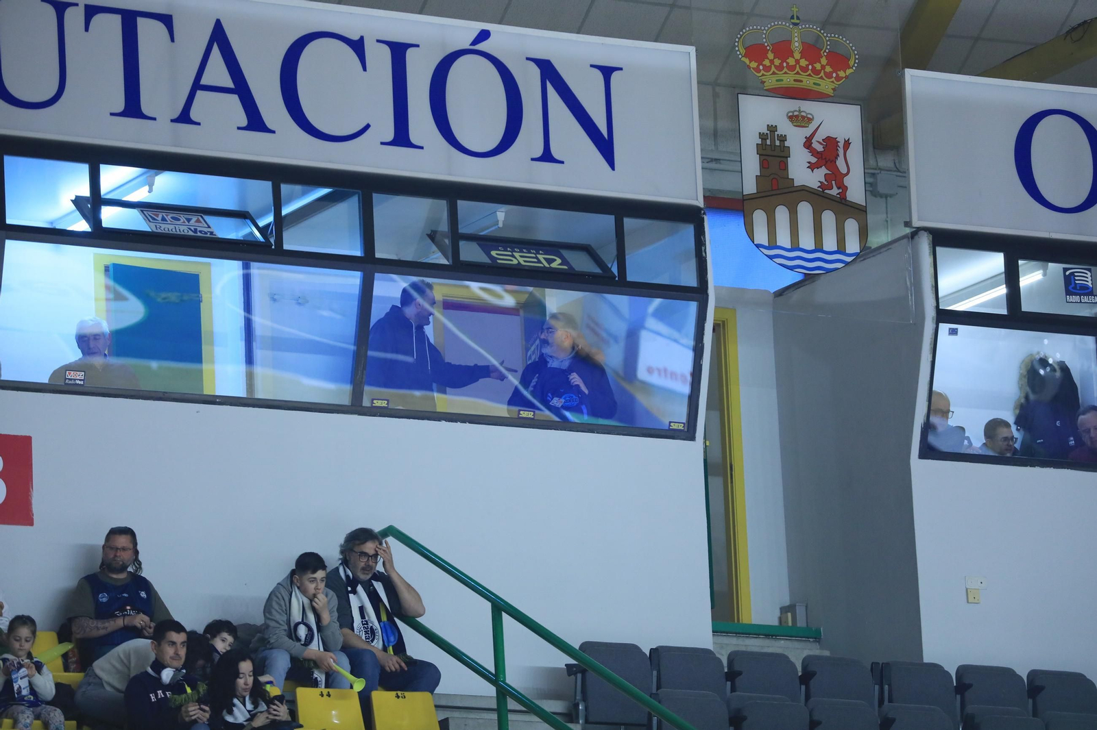Galería | El Pazo, a reventar para el derbi COB-Obradoiro