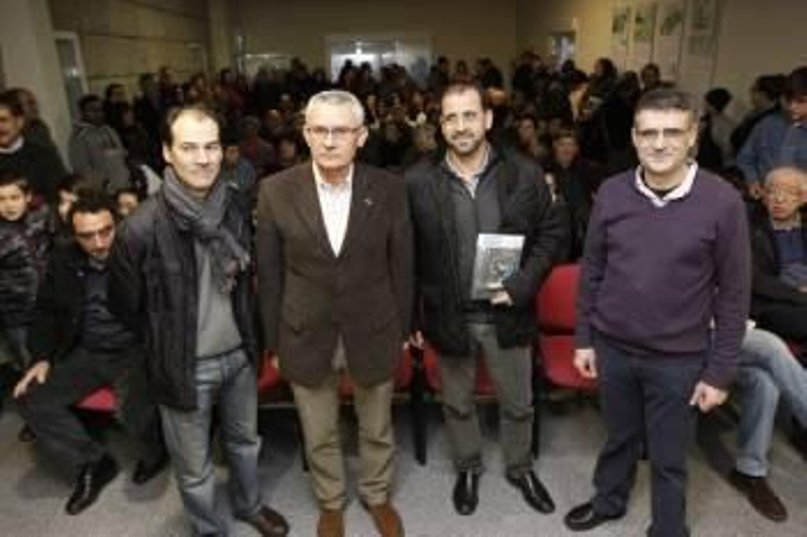 Xan Xardón, Delfín Caseiro, Enrique Monteagudo y Manuel Seoane,durante el acto. (Foto: XESÚS FARIÑAS)