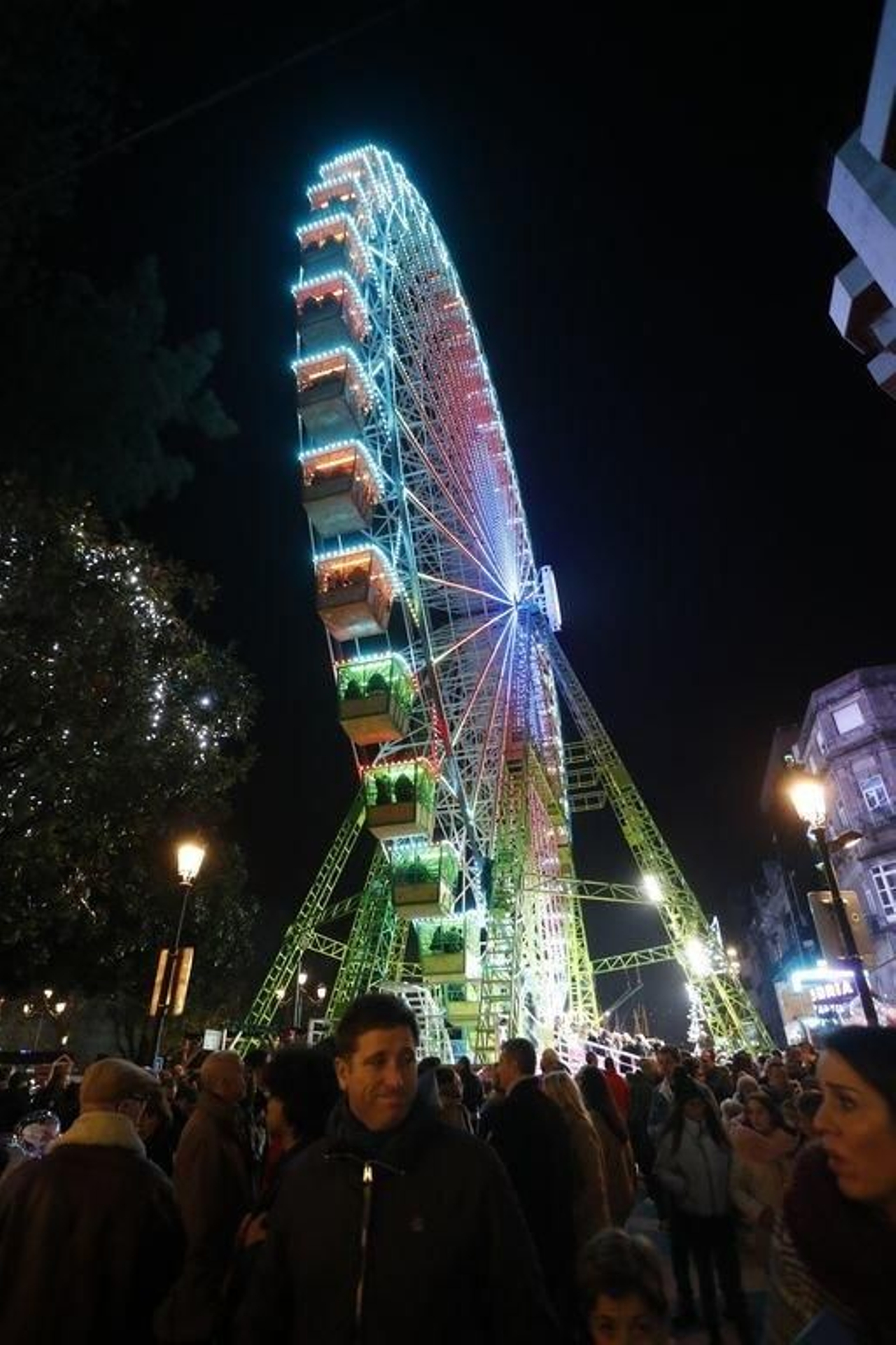 Los turistas invaden Vigo en el Puente115
