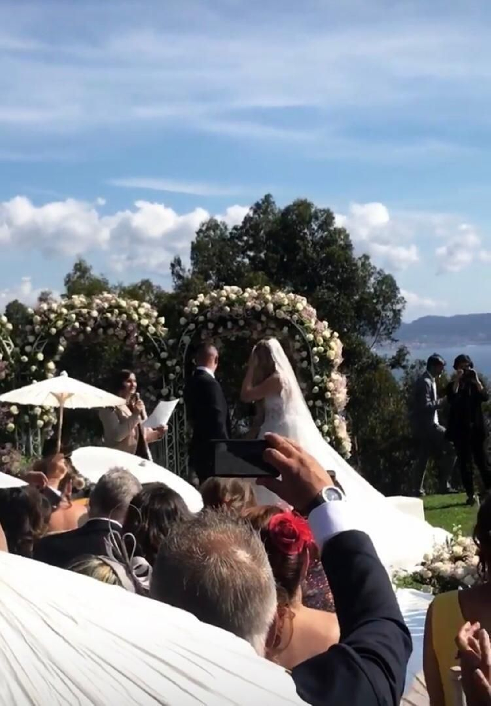 La boda de  Iago Aspas y Jenni Rueda  05