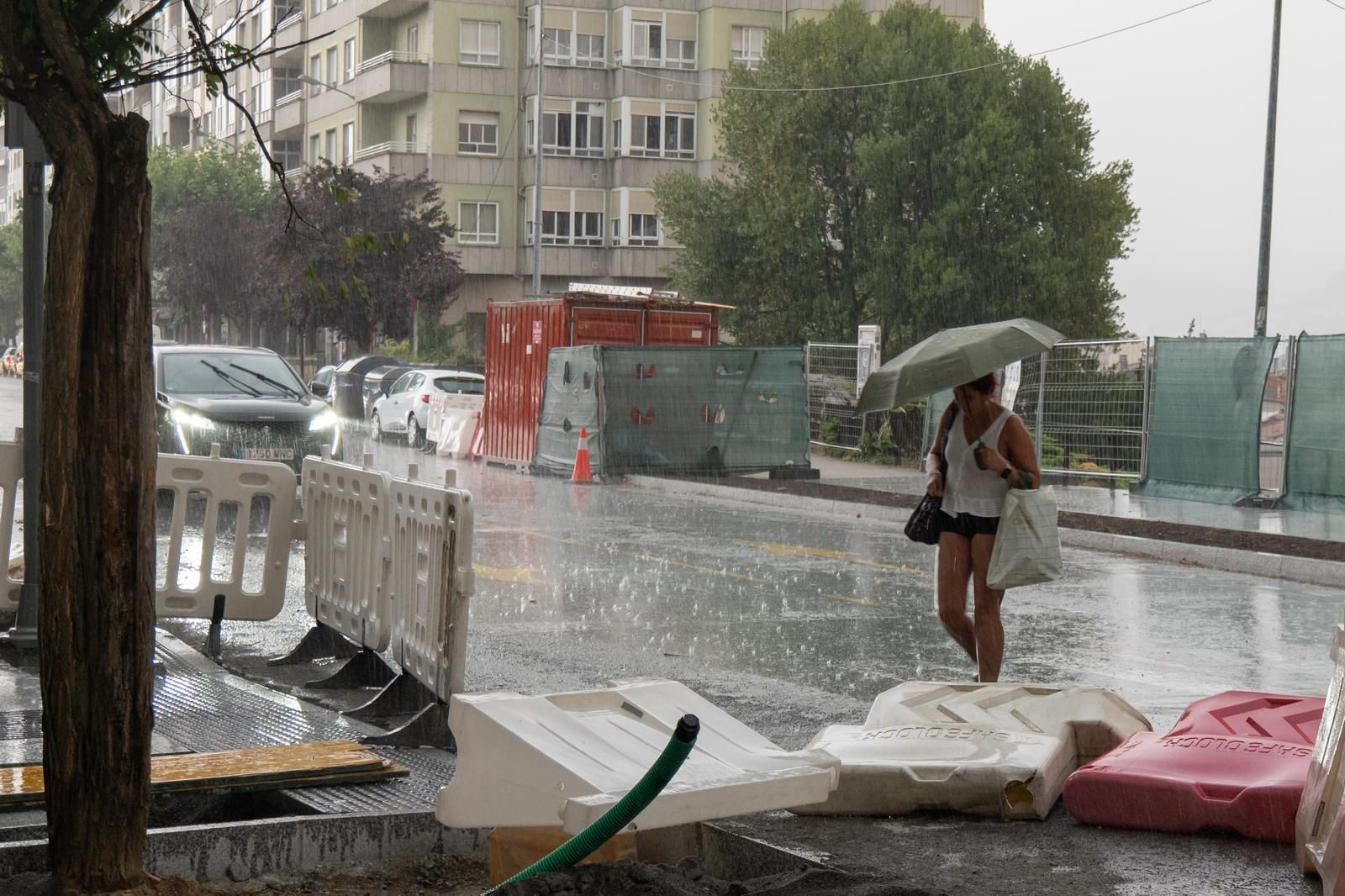 Galería | La ola de calor se despidió con intensas tormentas en Ourense, en fotos