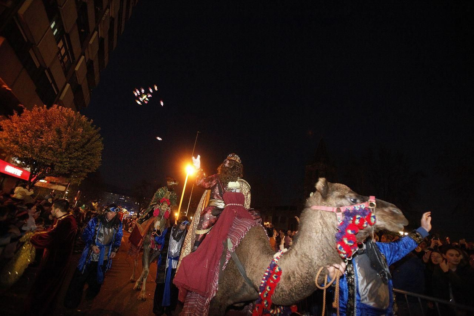 Dromedarios en la cabalgata. MIGUEL ÁNGEL