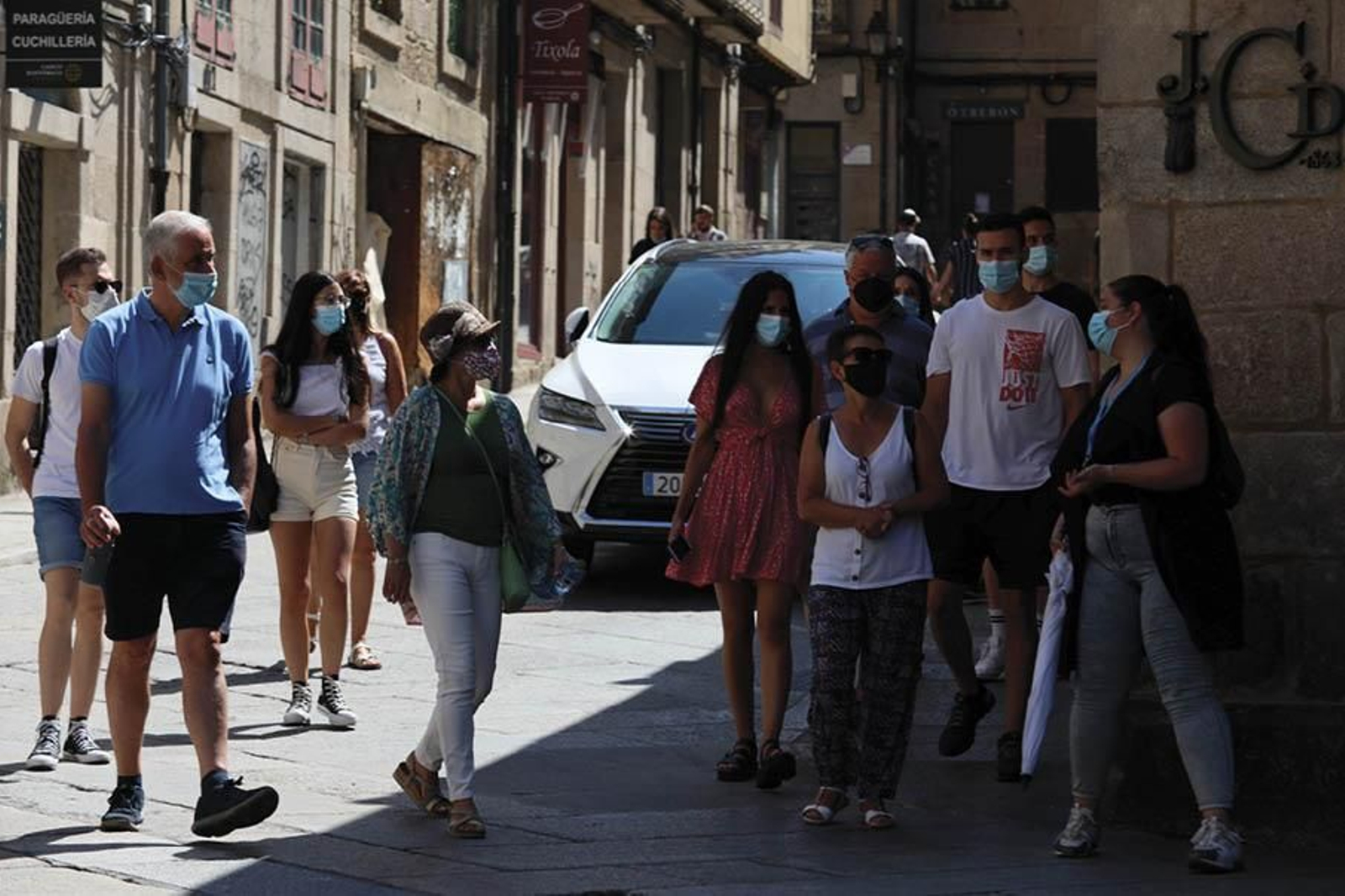 Los turistas siguen llegando a la ciudad pese a la subida de los casos (JOSÉ PAZ).