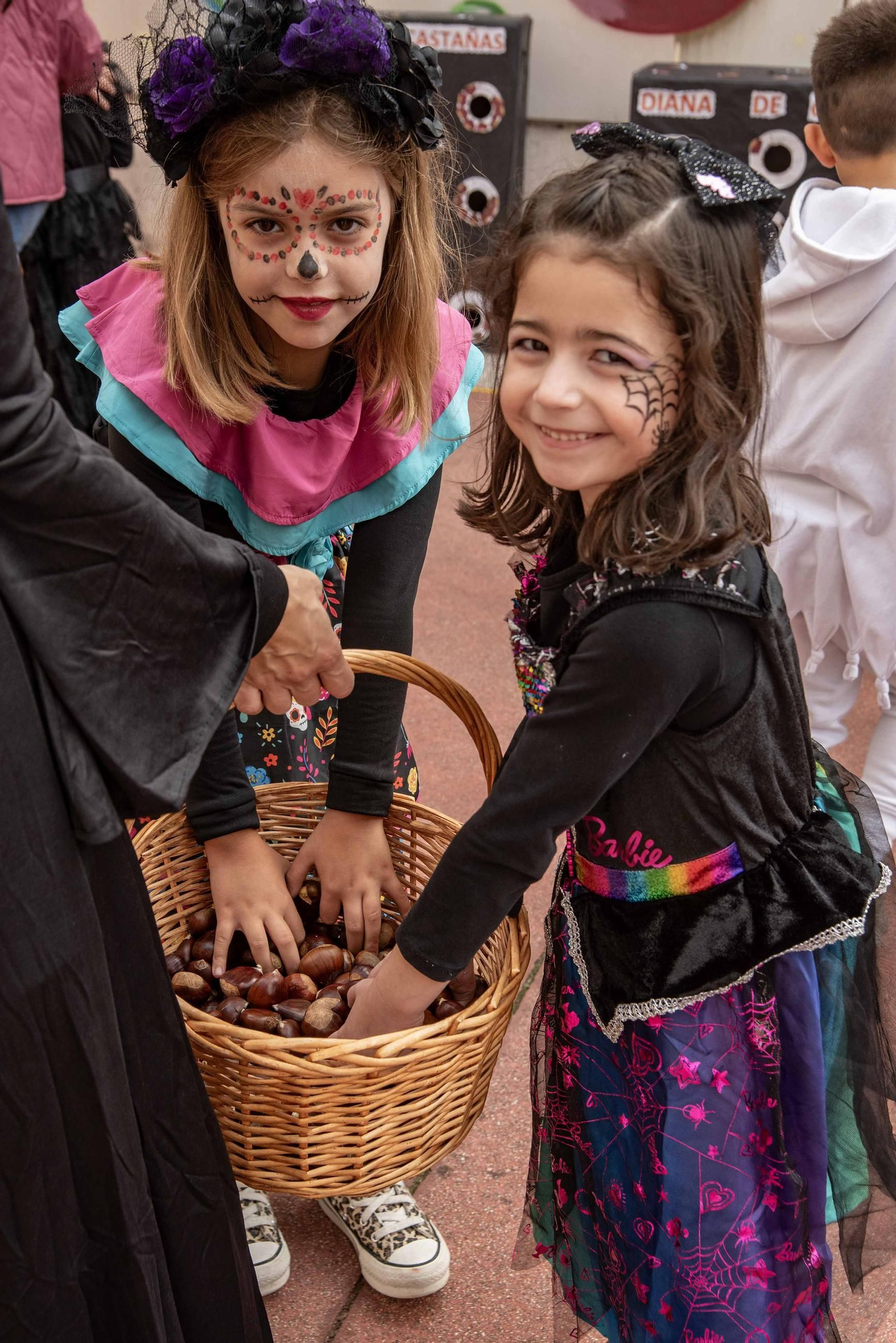 Galería | Samaín y magosto se juntan en la celebración festiva del CEIP Pintor Laxeiro de Vigo