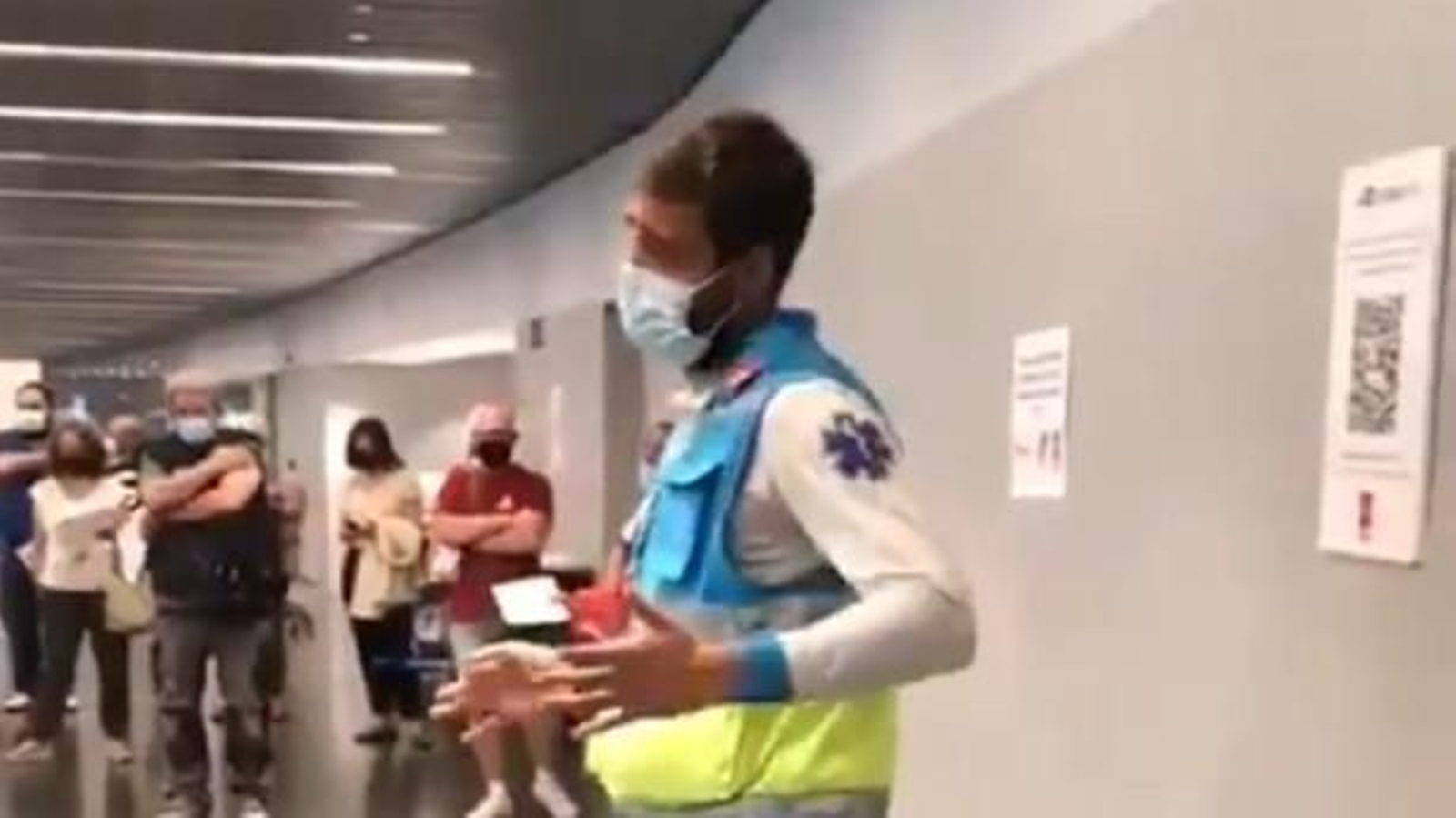 Juan Prieto tiró de humor para responder a las preguntas más frecuentes sobre la vacunación.