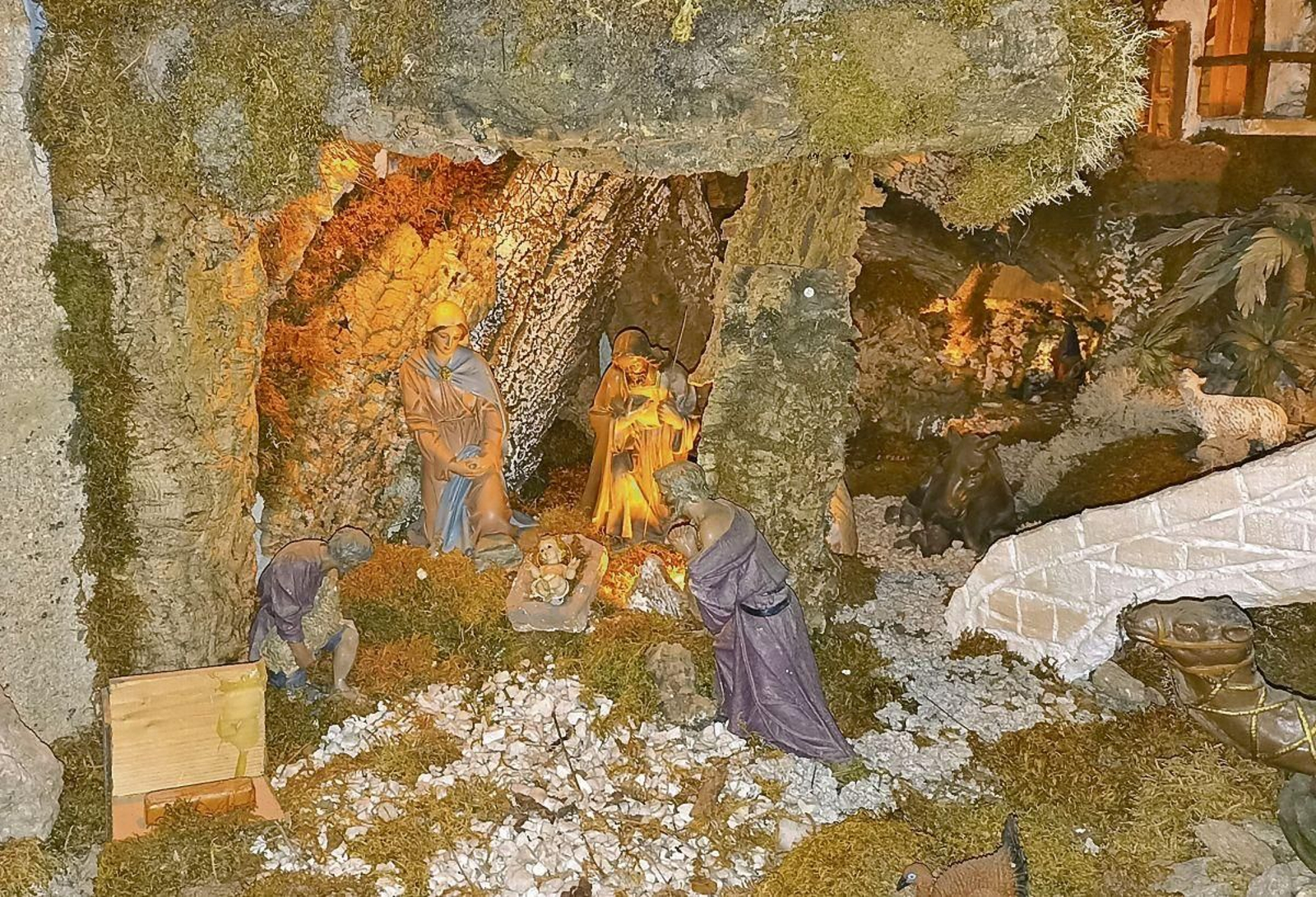 Portal de Belén na igrexa de Santa Eufemia do Centro.