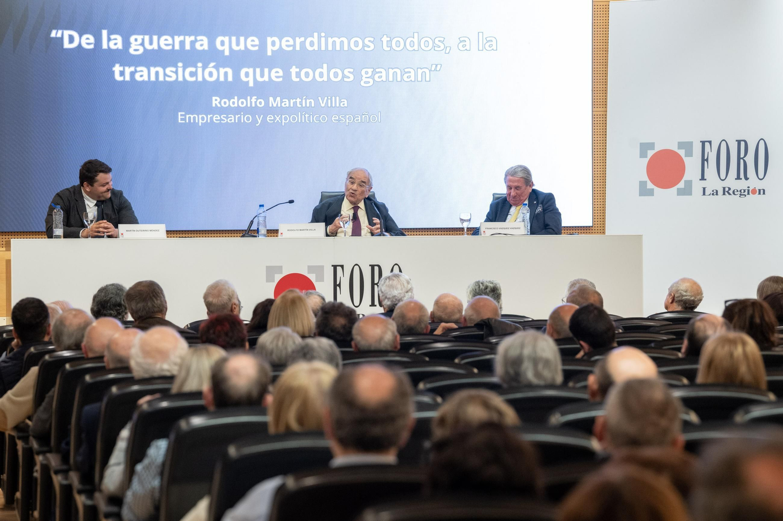 Galería | Foro La Región con Rodolfo Martín Villa, ex ministro durante la Transición, en imágenes