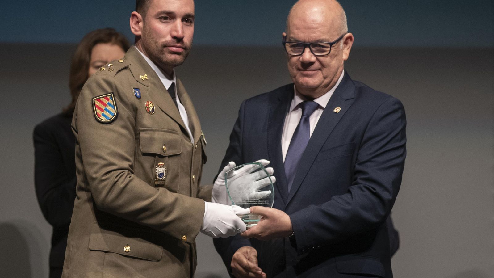 Galería | Reconocimientos por los incendios y los mejores relatos, protagonistas del Día de la Constitución en Ourense