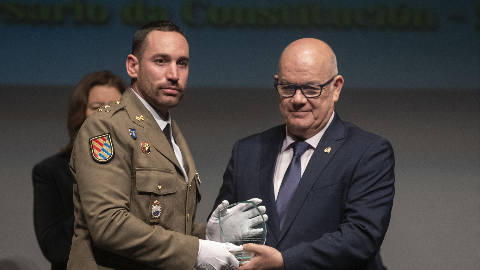 Galería | Reconocimientos por los incendios y los mejores relatos, protagonistas del Día de la Constitución en Ourense