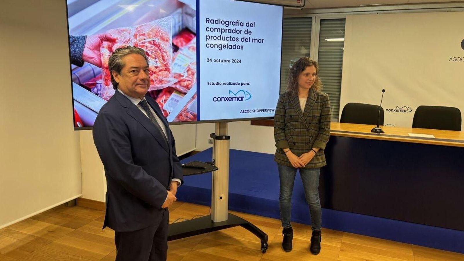 Eloy García y Marta Munné en la presentación del informe.