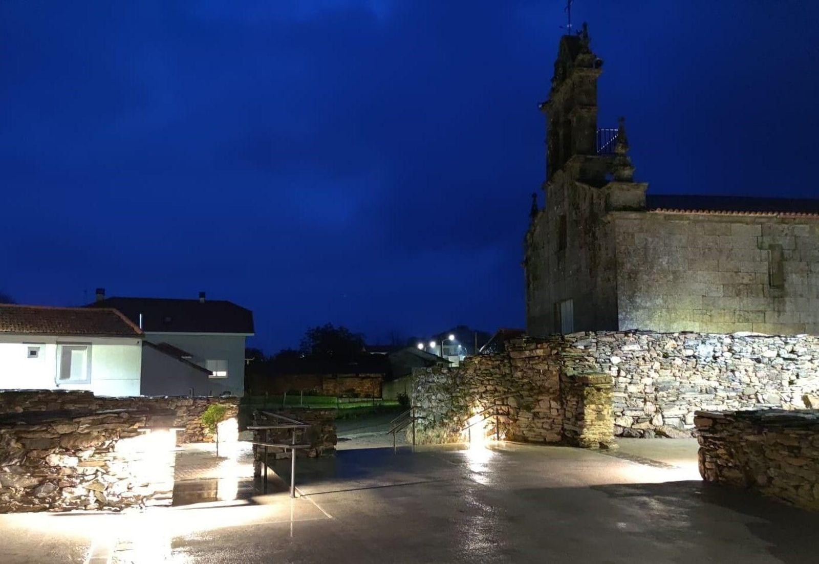La plaza después de las obras.